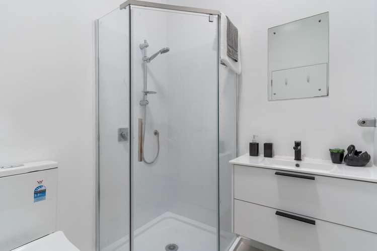 8/85 Portage Road New Lynn_7