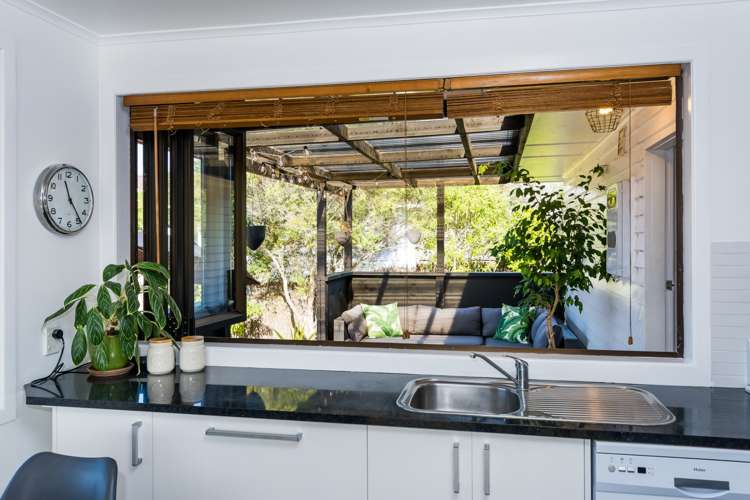 10 Taipari Road Te Atatu Peninsula_11