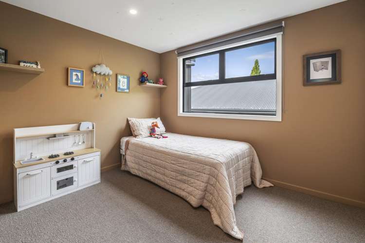 16 Sloane Avenue Tihiotonga_19