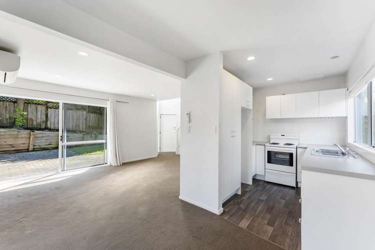 2/34 Seine Road Forrest Hill_1