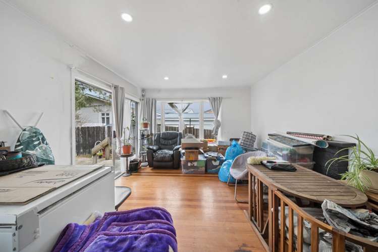 315 Massey Road Mangere East_11