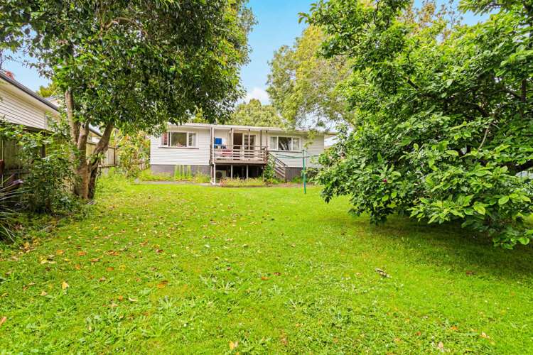 110 McLeod Road Te Atatu South_13