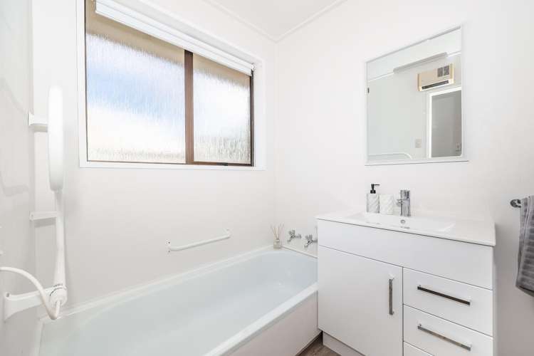 8a Mure Street Mosgiel_16