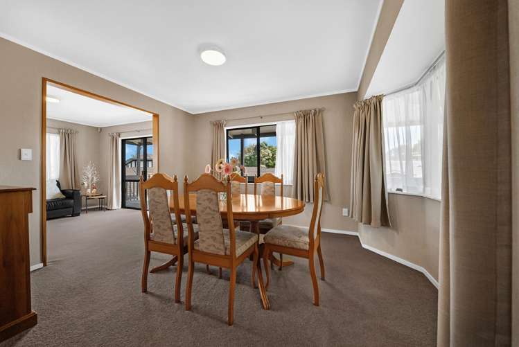 77 Botany Road Botany Downs_13