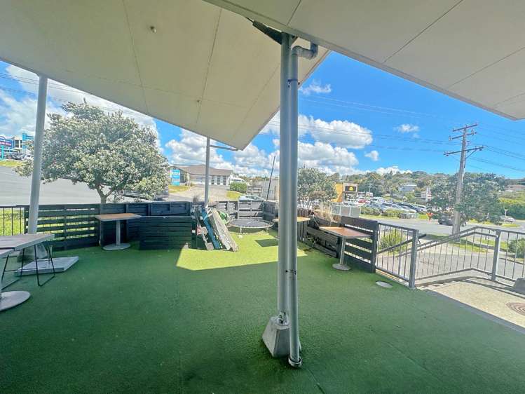 Unit 11/15 Karepiro Drive Stanmore Bay_5