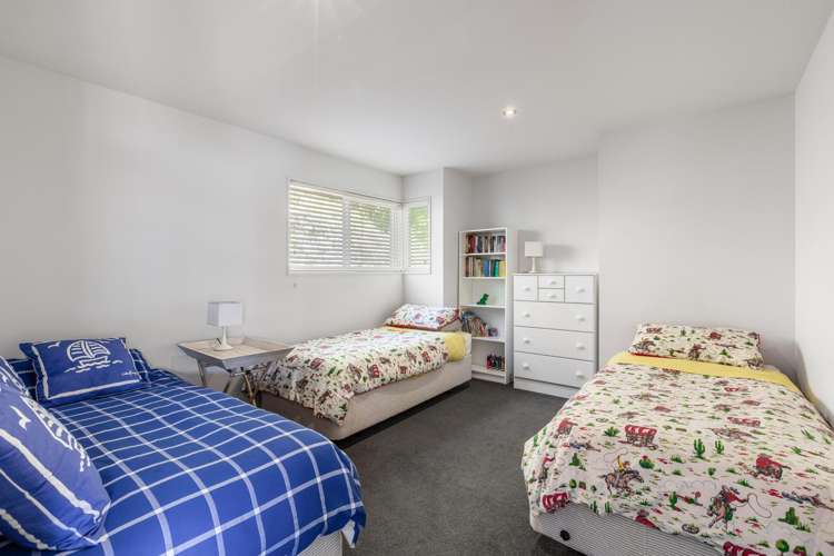 - Bay of Many Coves Queen Charlotte Sound_15