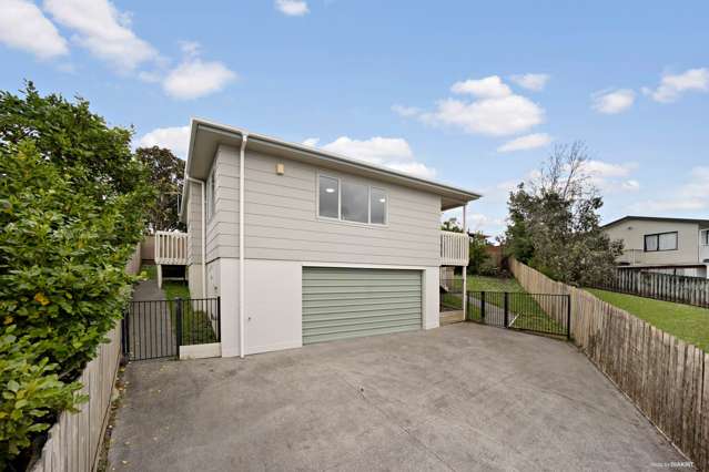 Spacious, Sun-Filled Retreat in West Harbour!