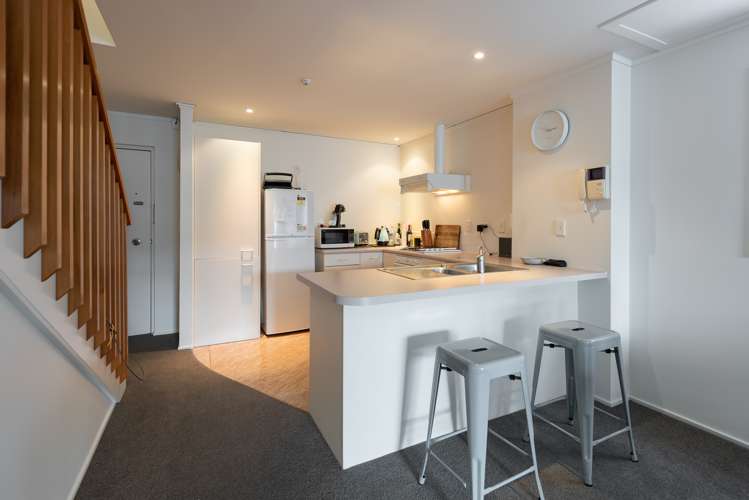 15/6 Brown Street Mount Cook_1