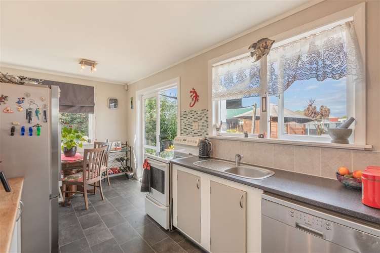 18 Neal Crescent Onekawa_9