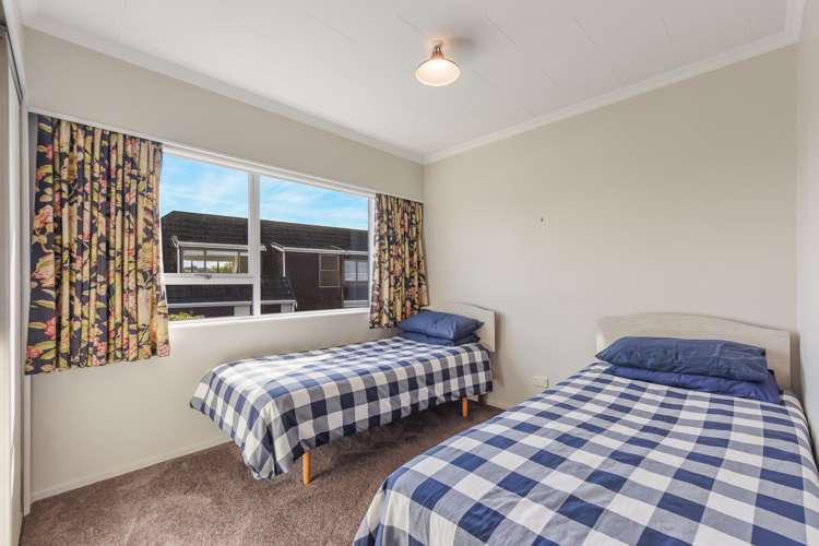 2 Coach Place Brightwater_14