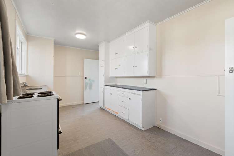 8-10 Dix Crescent Riversdale_13