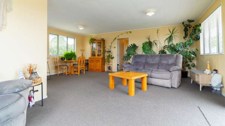 810a Park Road South Akina_6