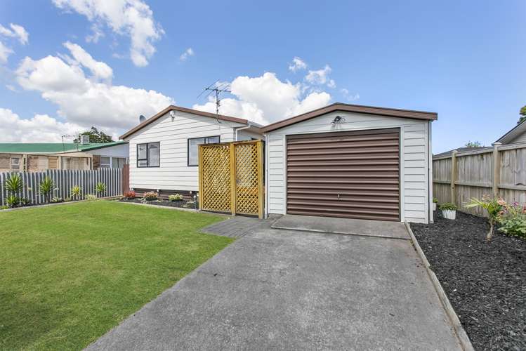2/1 Cross Street Papakura_17
