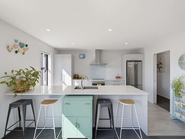 22 Perendale Street_4