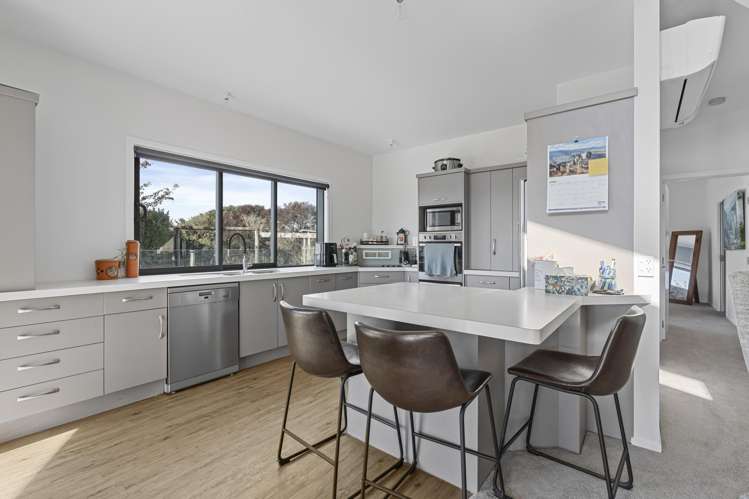 661 Cornwall Road East Taratahi_10