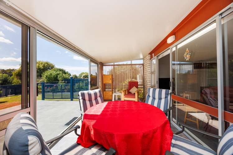 71 Fairview Avenue Feilding_25