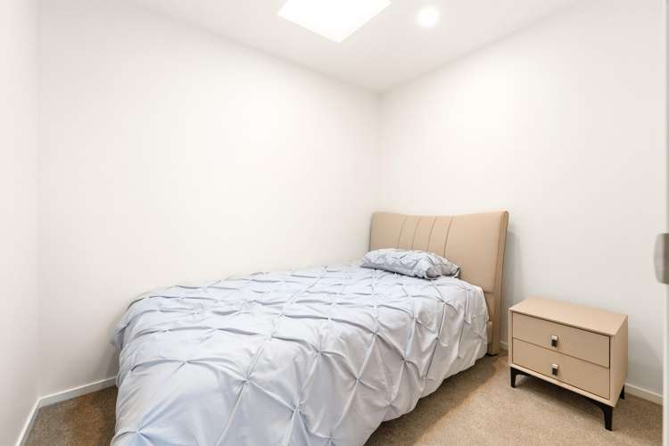 1-6,10-12/16-18, 20 42 Captain Scott Road Glen Eden_15