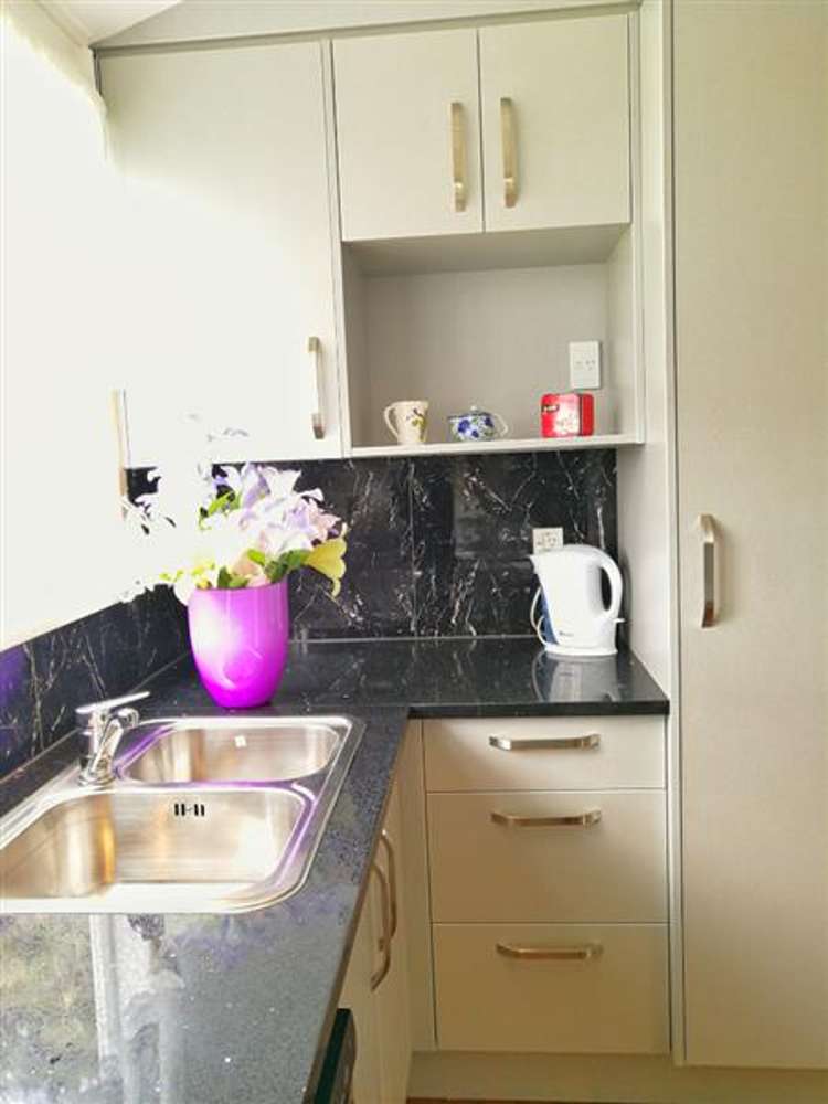 9 Martin Place Kelston_9