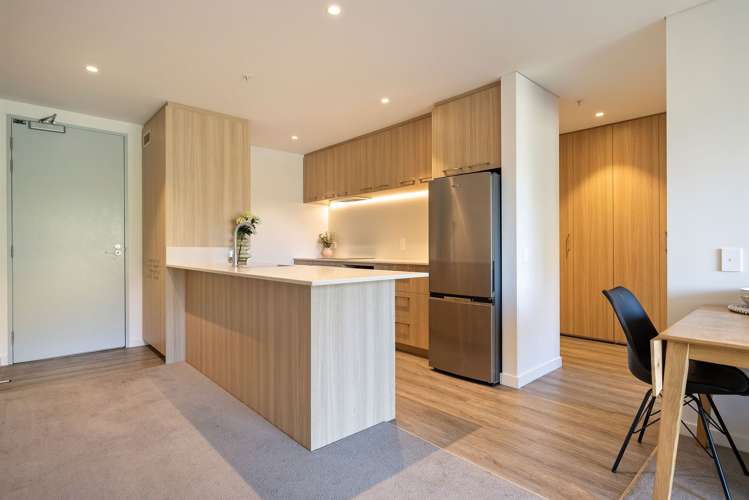 706/10 Copper Beech Avenue_1