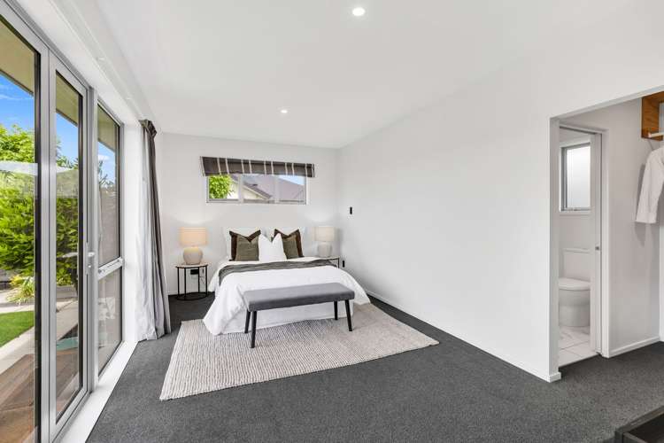 43 Sunline Avenue Lincoln_14