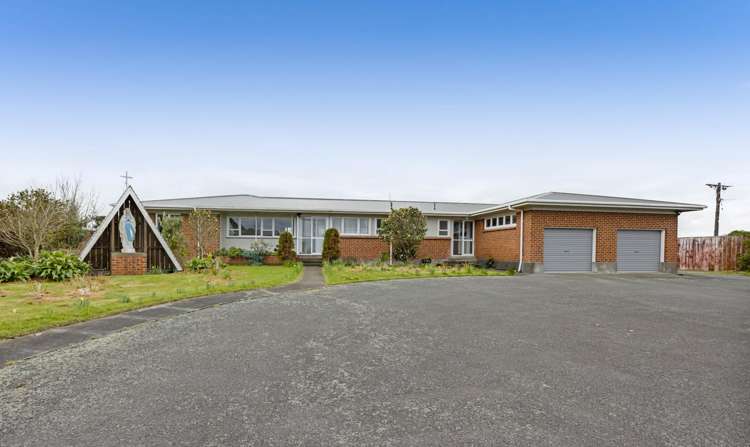 33 Whitcombe Road Opunake_24