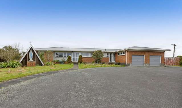 33 Whitcombe Road Opunake_1