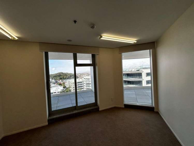 10B/2 Marine Parade 11229_19