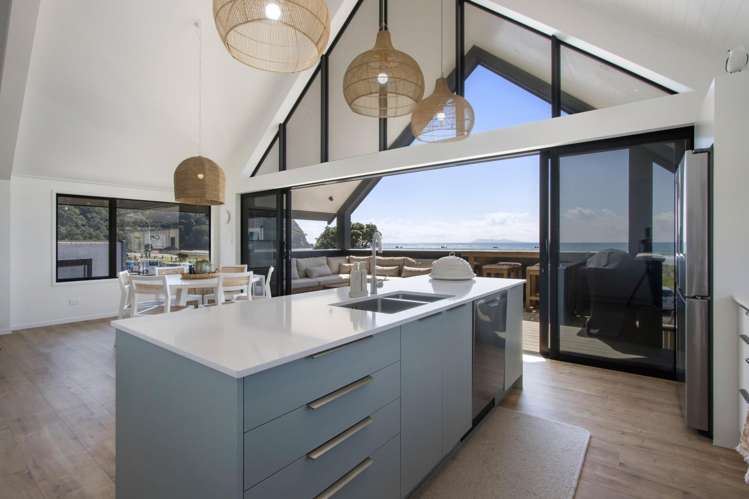 10b Beach Road Waihi Beach_10