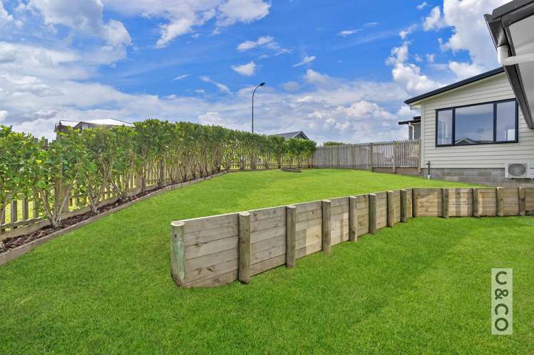 5 Byron Drury Way Riverhead_8