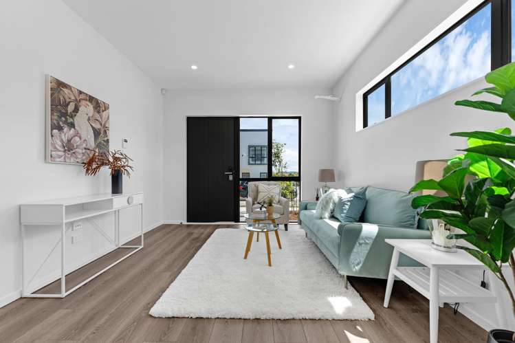 9 Greenbrier Street Westgate_4