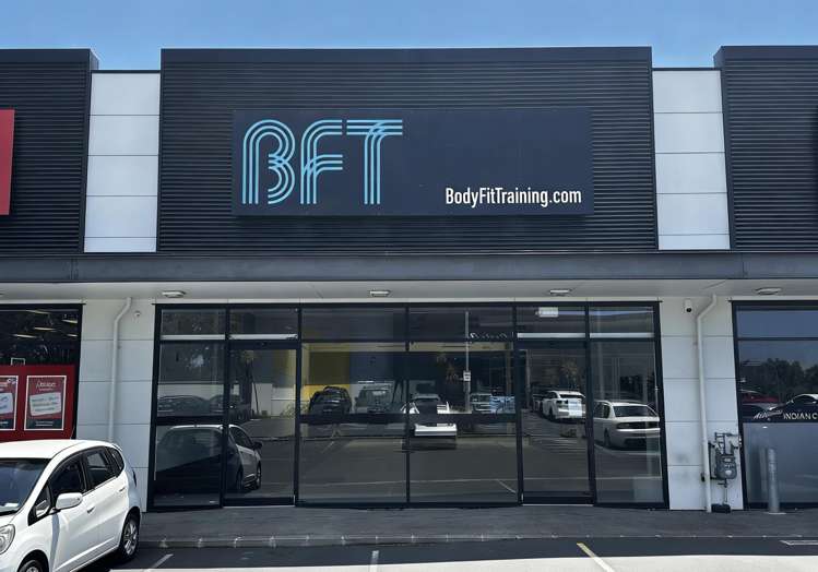 Unit 3/115 Felton Mathew Avenue_0