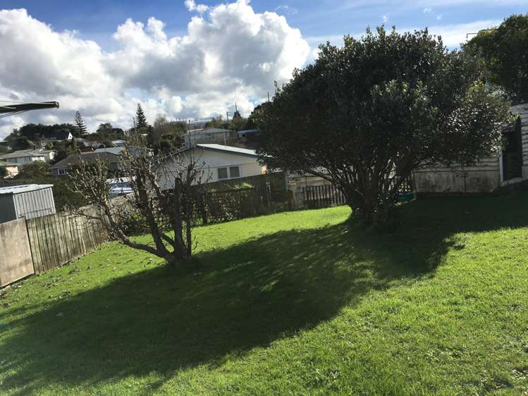 21 Fruitvale Road New Lynn_15