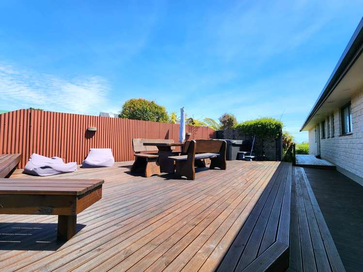 10 Gilbert Road Paroa_26