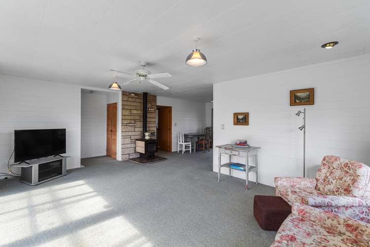 1 Cynthia Crescent Te Aroha_4