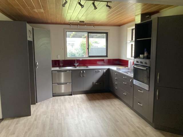 6 Ranfurly Avenue 10458_2