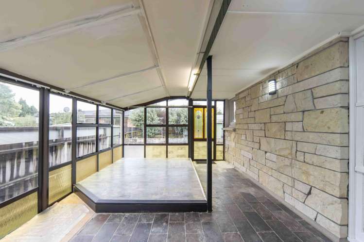 6 Samuel Place Queenwood_18
