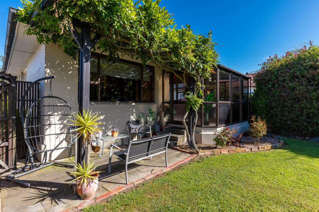 Charming  Home with Serene Outdoor Living