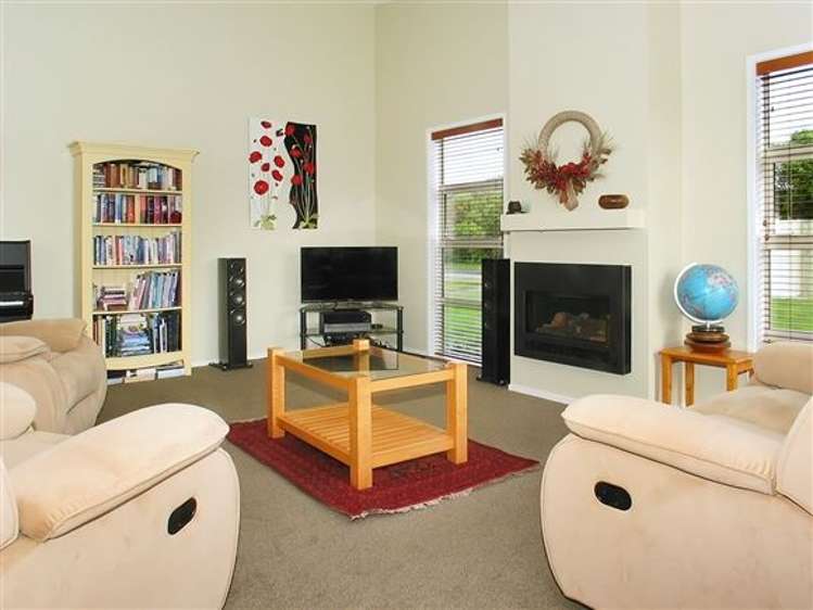 19 Gray Street Pukerua Bay_11