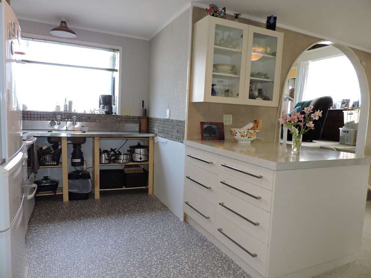 13 Otuturu Crescent Thames_5