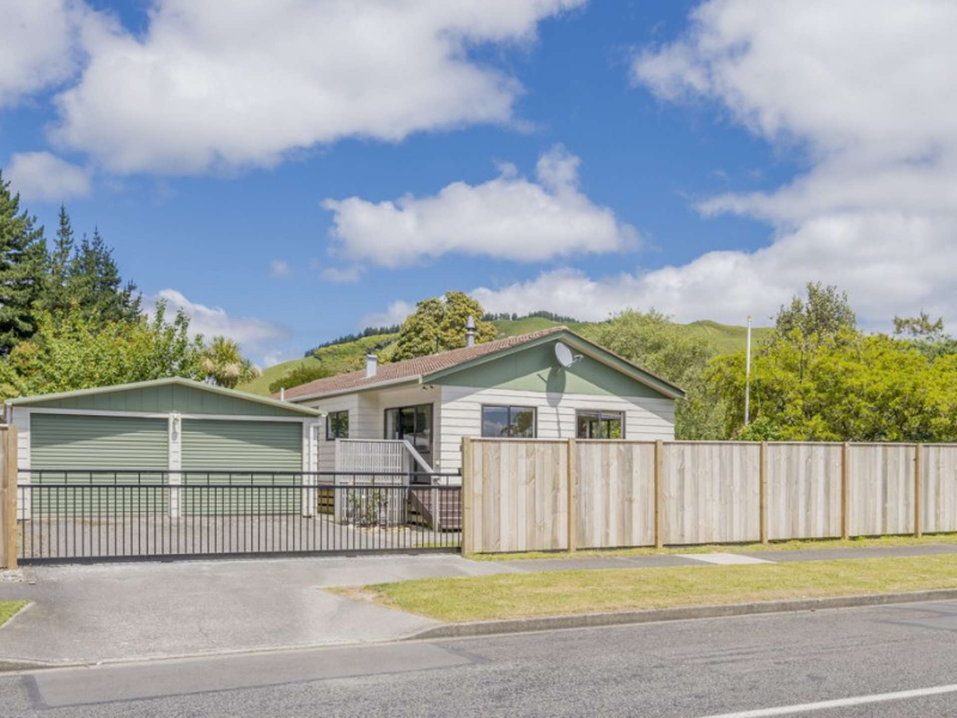 27 Poneke Drive Waikanae_0