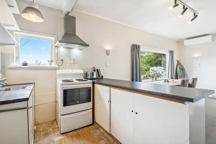 11 Aranoni Street Island Bay_12