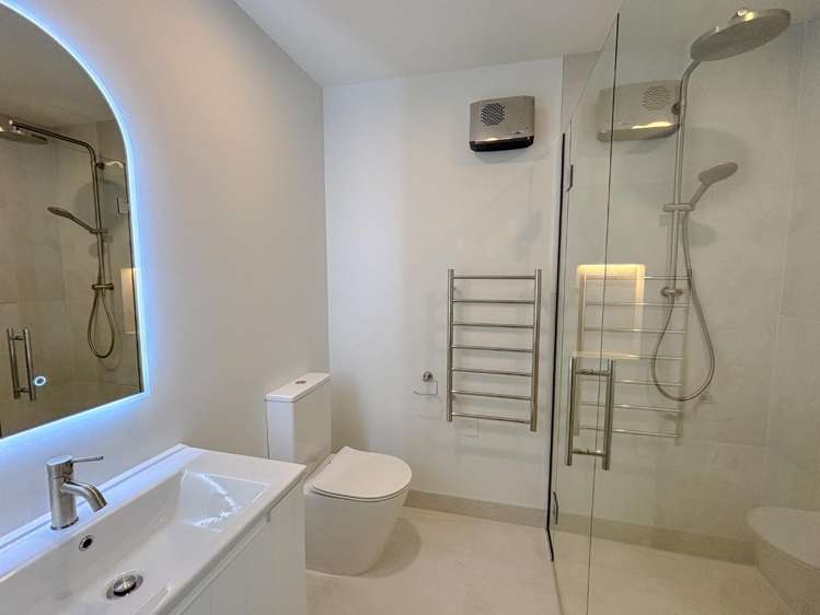 2/14 Nayland Street Sumner_6