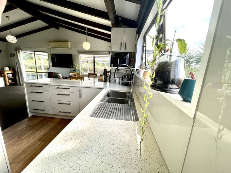 63b Westwood Street Bellevue_16