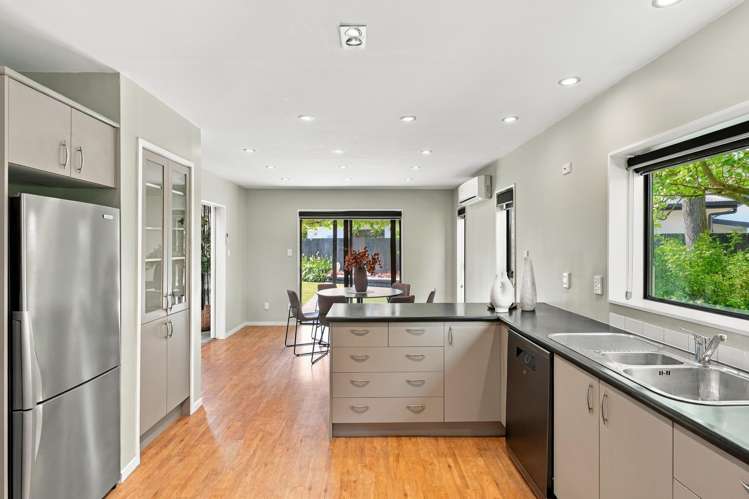 37 Lakewood Drive Burwood_9