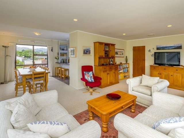 104 Tutere Street Waikanae Beach_1