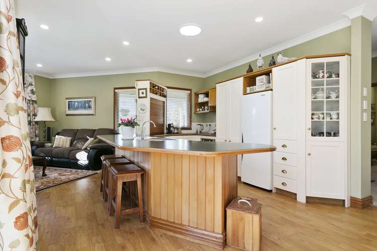 19 Cowley Drive Leamington_3