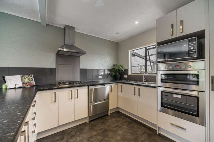 20a Rosier Road Glen Eden_7