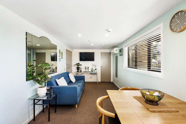 61/3 Shakespeare Road Napier South_7