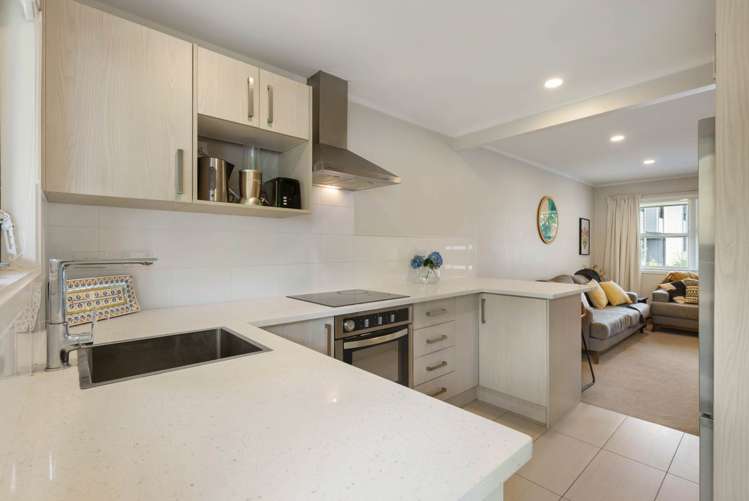 2/40 Eskdale Road Birkdale_5