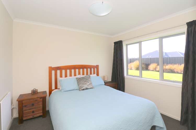 21 Sunrise Drive Seaward Bush_22